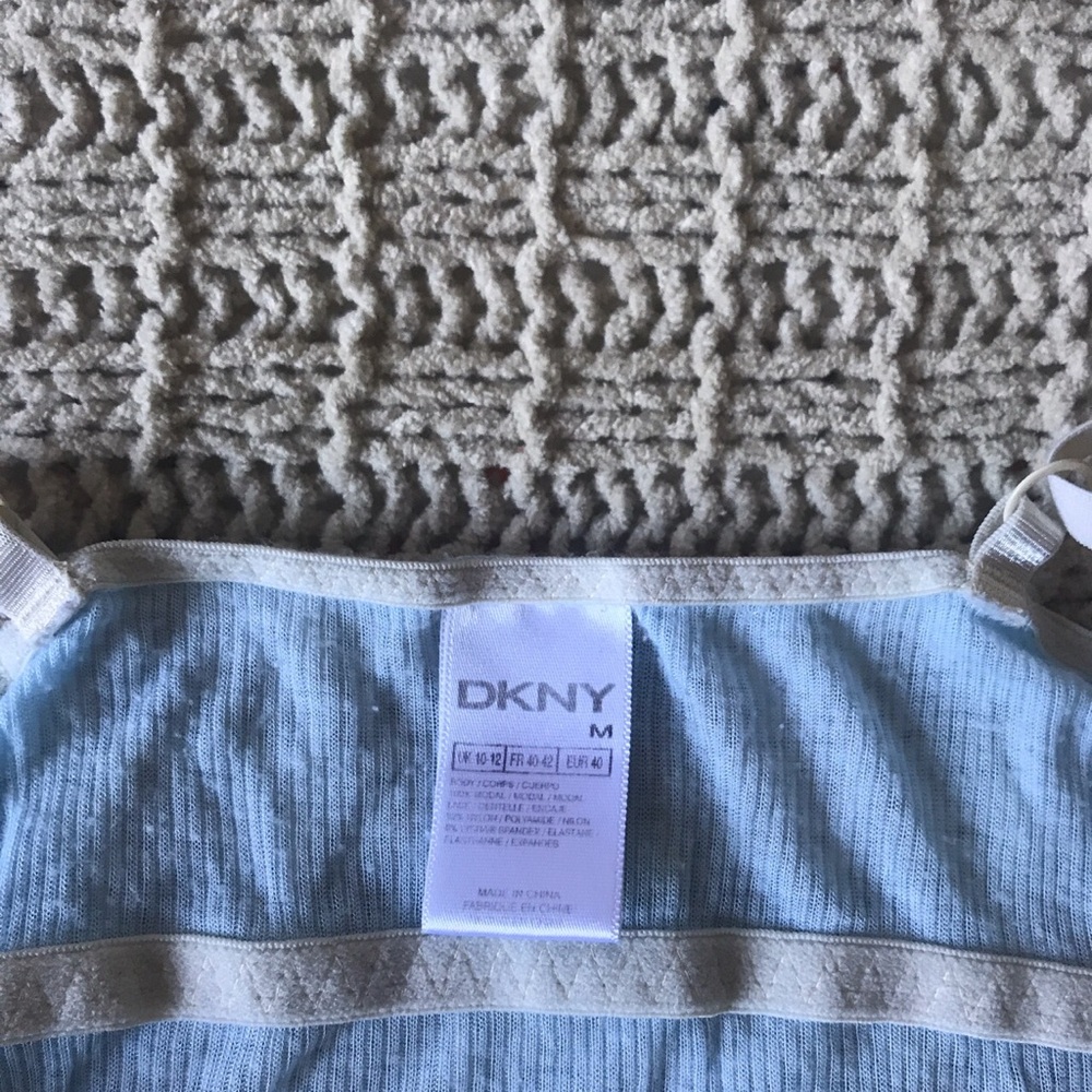 Blue lace tank - Picture 3 of 3
